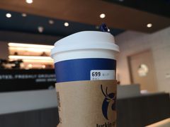 -瑞幸咖啡(巴黎春天陕西路店)