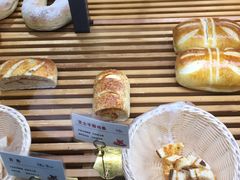-焙丽拾光(麦凯乐直营店)