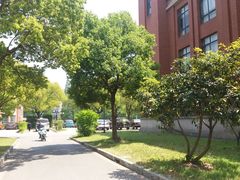 -上海应用技术大学南校区-停车场