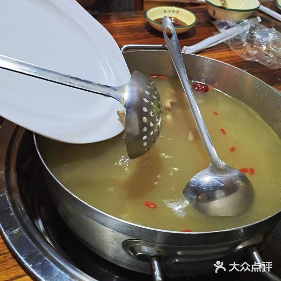 八旗鹿庄粤餐厅(本草园店)