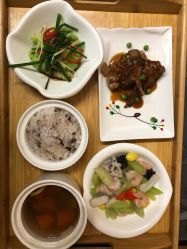 -卓玥国际月子会所(罗山路店)