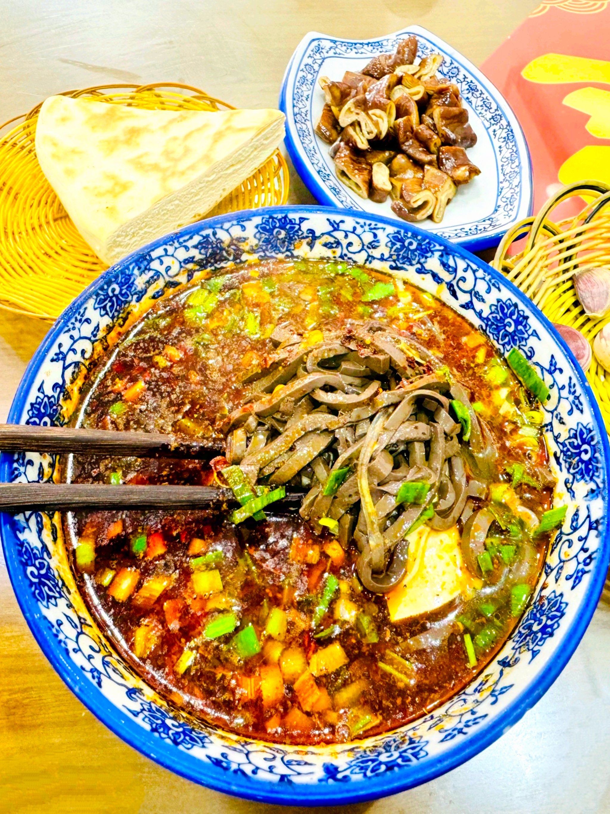 粉汤羊血,梆梆肉,西安人的嘴是真的严实啊!