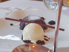 巧克力蛋糕配香草冰淇淋-Jean Georges