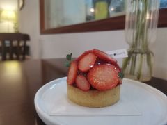 草莓大黄挞-Ten Olives甜点