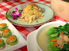 蟹黄墨鱼饼-龙桥私厨·姜花菊花过桥鱼·顺德菜(容桂店)