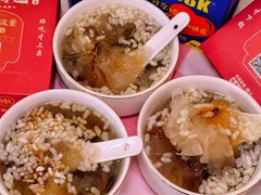 -洪霞餐馆·川菜·鲜货现炒(两江春城店)