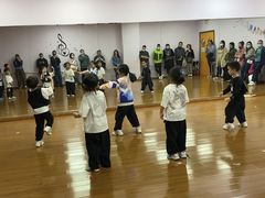 -小荧星艺校(大宁分校)