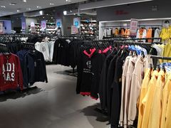 -唯品会(北京国瑞城店)