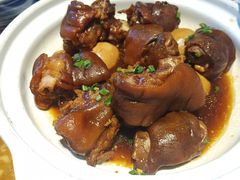 座山雕炖猪蹄-95号酱骨·一块豆腐(展春园西路店)