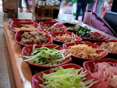 -鸿通城购物中心