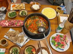 -贵厨酸汤牛肉(花果园国际中心店)