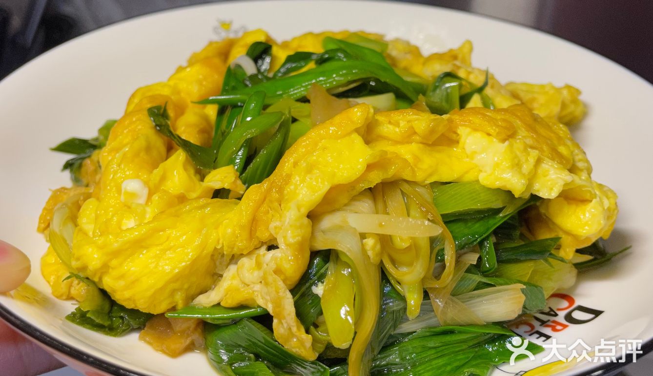 馄炖 鸡蛋饼 大蒜鸡蛋 青团都不错呦