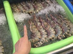-J Daeng Seafood
