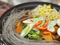 -火鸡爪东大门猎奇炒年糕