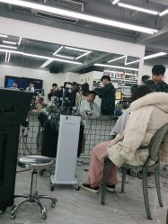 -宫铭烫发染发接发店