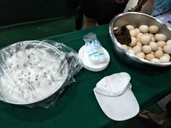 -亚龙湾亚泰商业街