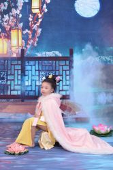 点击看大图 -后宫·古装汉服京剧儿童亲子全家福摄影