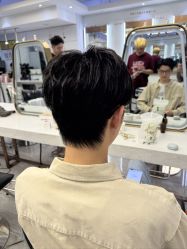 -镁连社·美联社