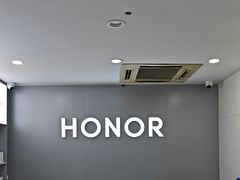 -荣耀授权专卖店(黄浦浙江中路店)