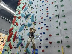 -蓝天攀岩-青少年训练(罗湖益田假日广场店)