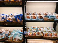 面包甜点陈列柜-卡吉诺动物奶油生日蛋糕(中原路店)