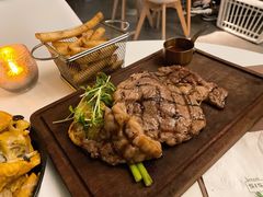 -Oasis Bar & Grill
