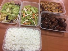 -荣华基·现炒快餐(肇嘉浜路店)