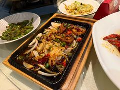 -莲餐厅·湖北菜·潜江小龙虾店(愚园路店)