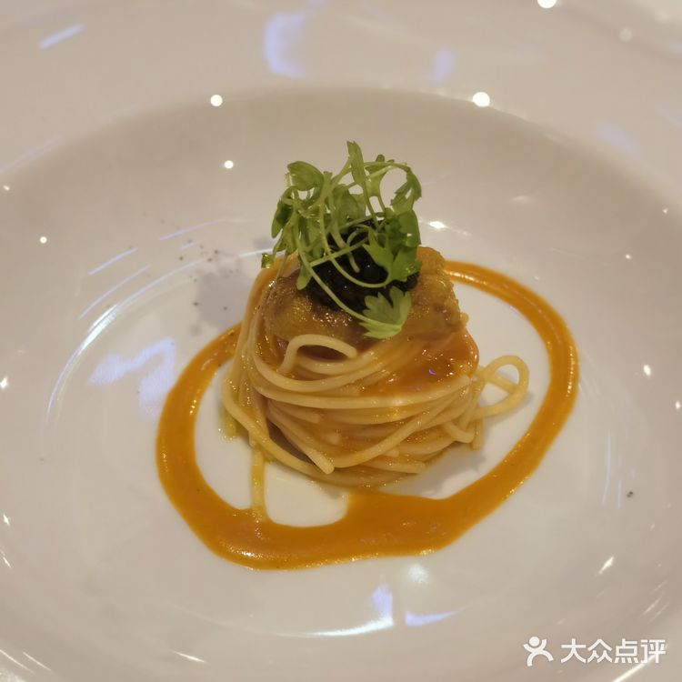 感受一下米其林餐厅的餐点魅力,服务真的是没的说了~