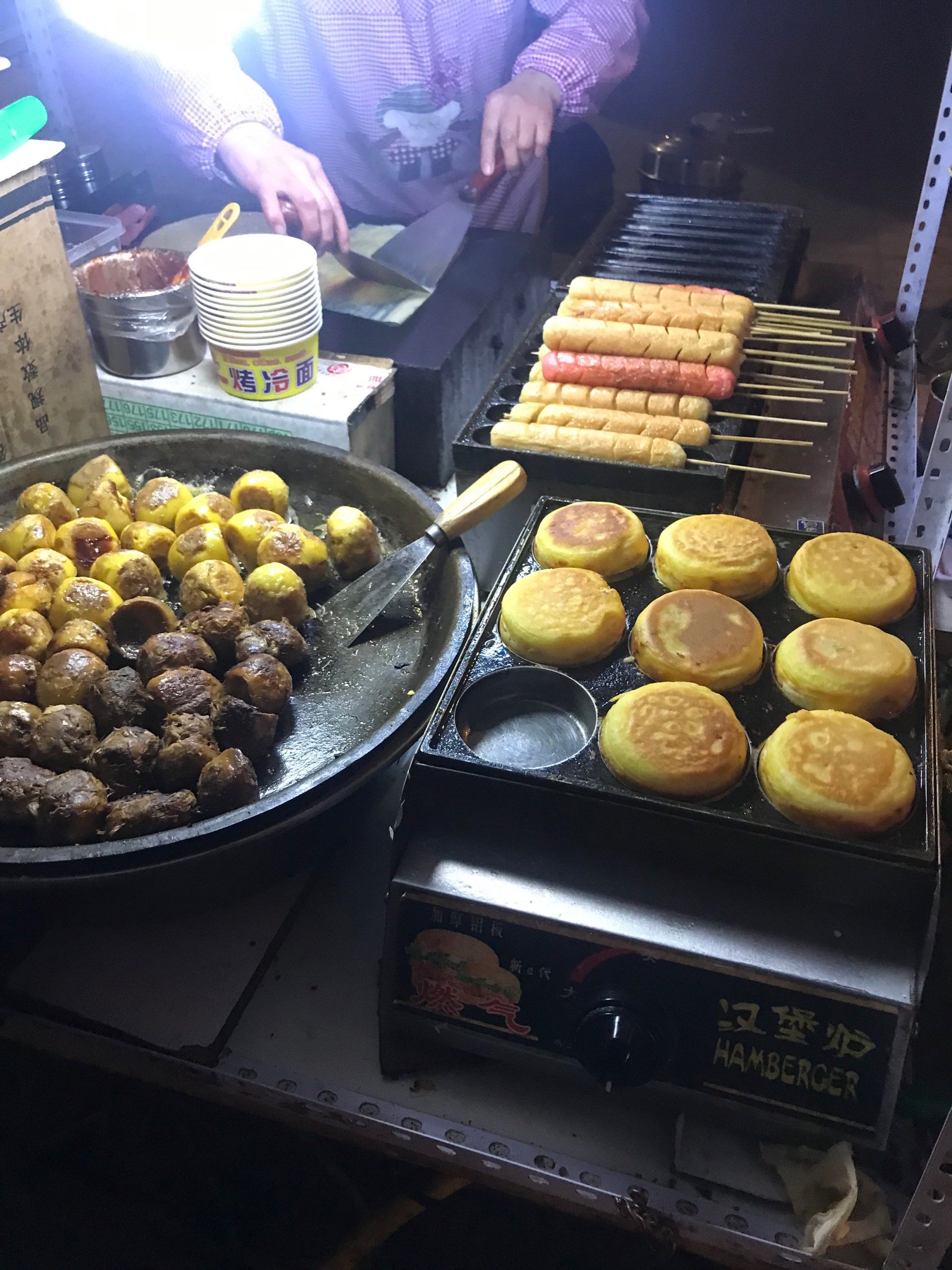 摩天活力城门口的蛋堡