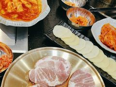 -臻牛烤肉