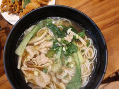 -爆炸头阿姨小四川正宗川味小吃(无任何分店)