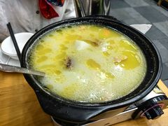 -佬缸炮江湖川菜(玉林店)