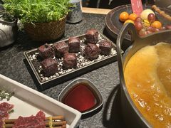-三出山火锅(南京万象天地店)