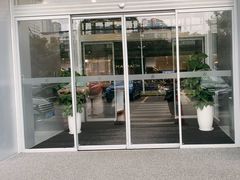 -贵州贵星奔驰4S店(观山湖店)