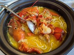 -荣誉海鲜酒楼(海湾店)