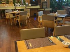 -华邑酒店·鲜艳全日自助餐厅