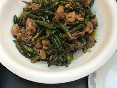 -蔼若春.传承三十年云南菜(金碧公园店)