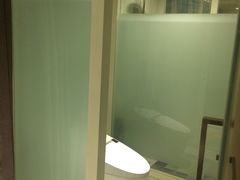 -喜鹊愉家酒店(郑州曼哈顿博览中心地铁站店)