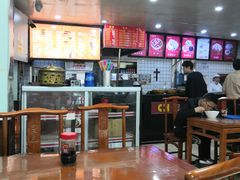 大堂-陈寔包子王·卤煮小肠·京味小吃(龙潭店)