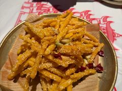 -肥肥虾庄·金牌油焖大虾(汉街SKP店)