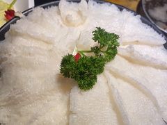 -老牌坊云南鱼豆花火锅(哈西万达店)