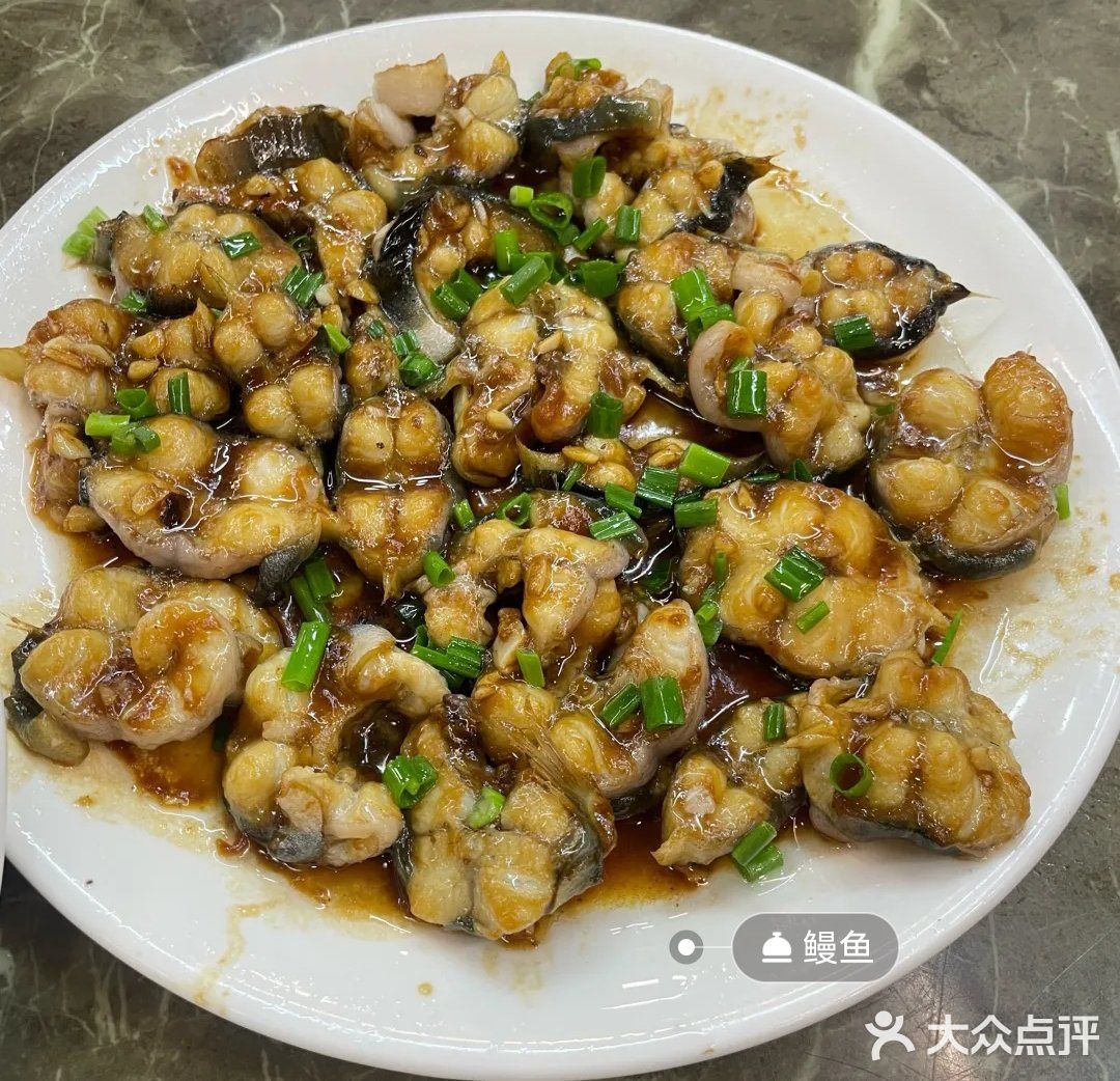 🔥新鲜海味与地道姜母鸭的味蕾盛宴！🦀