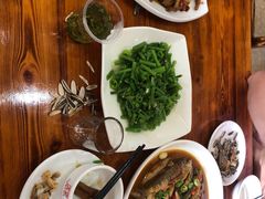 -峡谷农家乐饭店