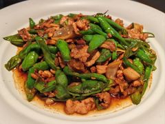-阿瓦山寨·湘菜现炒·剁椒鱼头王(咸阳总店)
