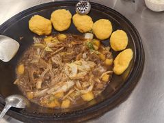-粘豆包柴火铁锅炖