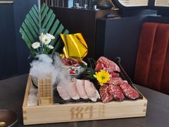 -铭牛烧肉·和牛海鲜自助(高新月牙湖店)