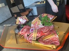 -铭牛烧肉·和牛海鲜自助(高新月牙湖店)