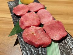 上等牛舌-炼火烤肉店