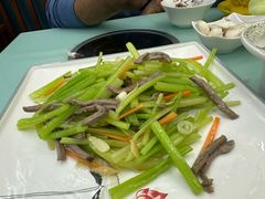-伊源鼎盛餐饮服务有限公司